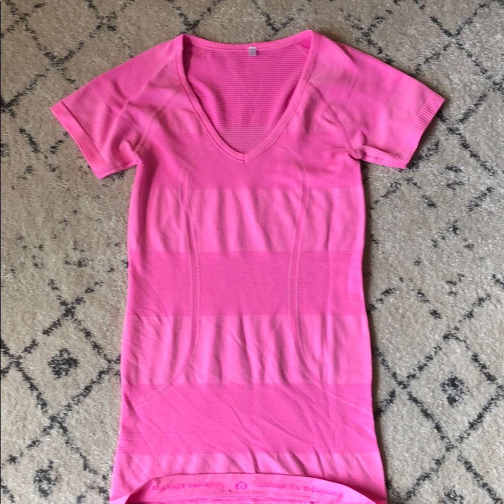 lululemon v neck top swiftly
